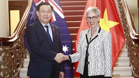 NA Chairman hopes for increased cooperation between Victoria with Vietnamese localities