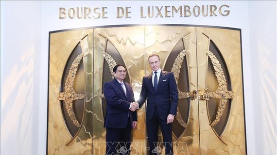 Prime Minister visits Luxembourg Stock Exchange