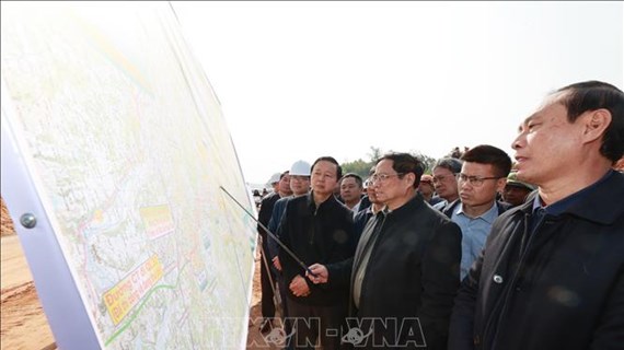 PM Pham Minh Chinh inspects Tuyen Quang - Phu Tho expressway project