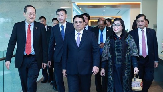 Vietnamese Prime Minister starts official visit to Singapore