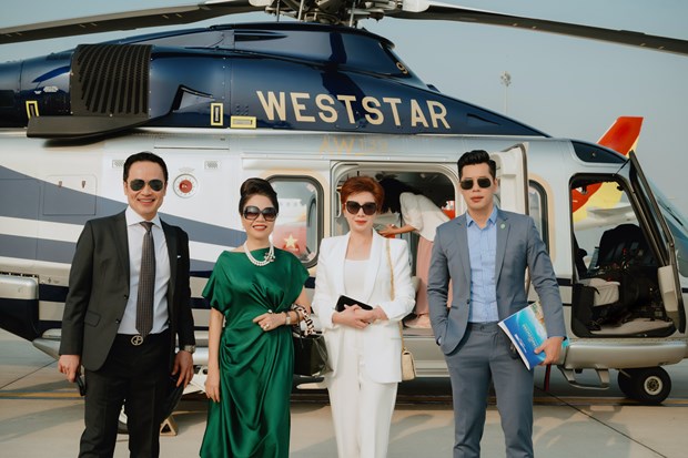 NovaWorld Phan Thiet impresses visitors with helicopter tour of project hinh anh 1
