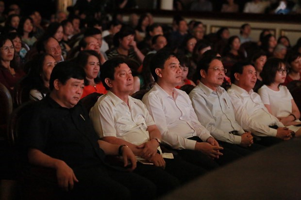 Political plays maintain foothold in heart of audiences hinh anh 3