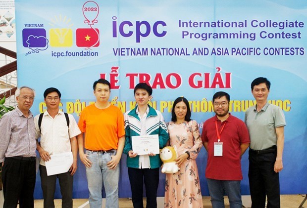 Success of Quang Tri student at Asia-Pacific Informatics Olympiad hinh anh 3