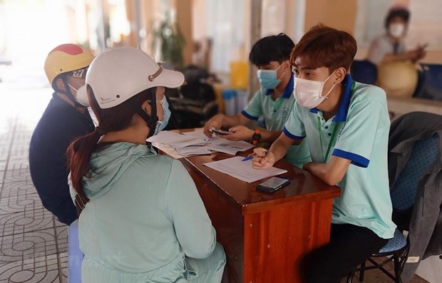 Community groups hold important role in HIV fight in Vietnam hinh anh 1
