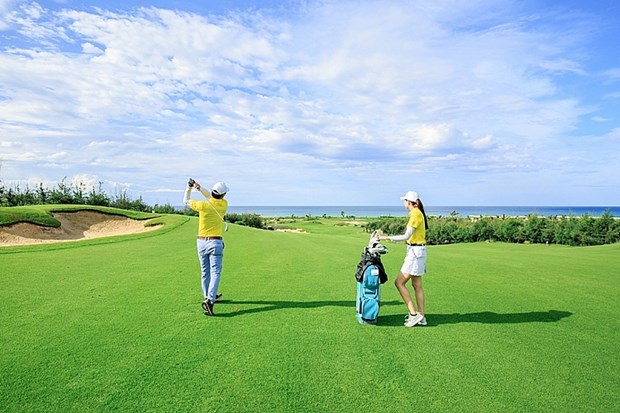Khanh Hoa eyes stronger golf tourism development hinh anh 2