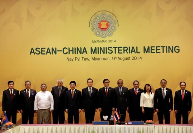 ASEAN, Chinese officials review DOC implementation hinh anh 1
