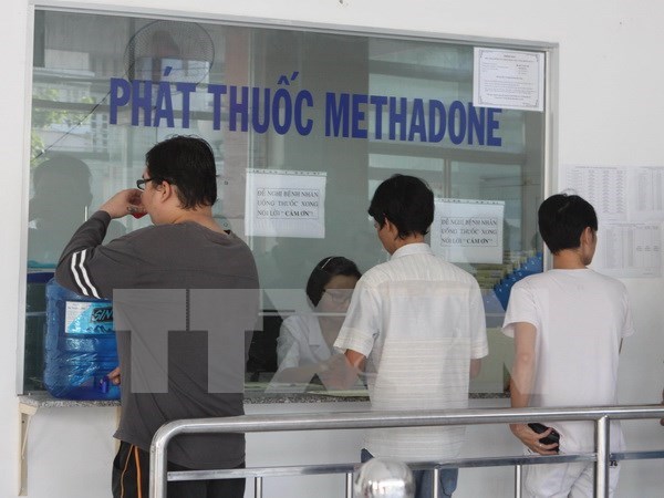 Hanoi struggles to attract new methadone treatment patients hinh anh 1