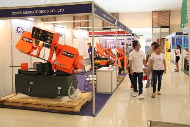 Cambodia kicks off int’l textile, garment industry exhibition hinh anh 1