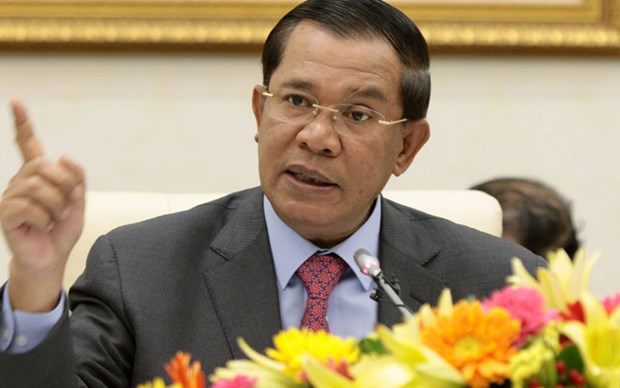 Cambodian PM warns legal action against government’s map critics hinh anh 1