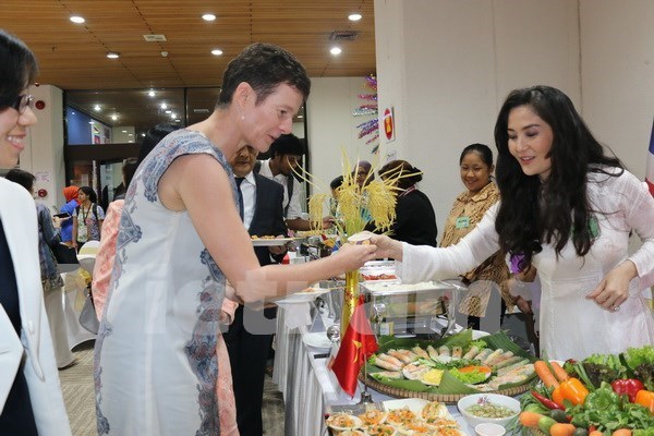 Vietnam attends ASEAN cuisine festival in Cambodia hinh anh 1