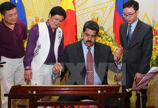 Venezuelan president concludes visit to Vietnam hinh anh 1