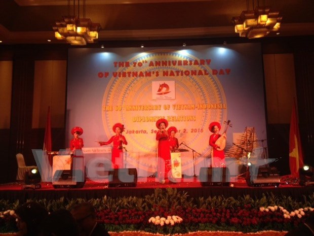 Vietnam marks National Day, diplomatic ties with Indonesia hinh anh 1