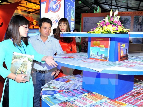 Book on 70-year-old Vietnam News Agency debuts hinh anh 1