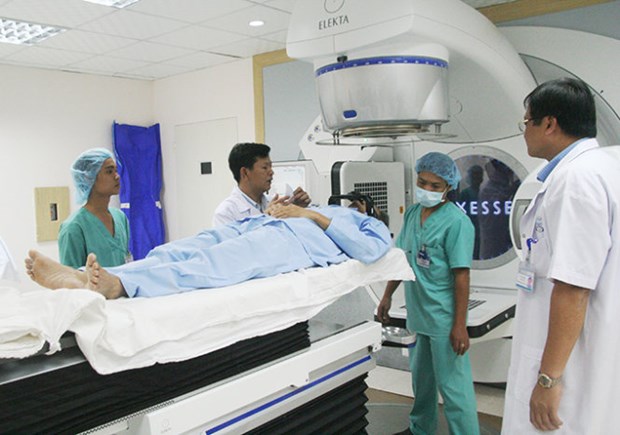 Austria funds another radiation system for Hue central hospital hinh anh 1