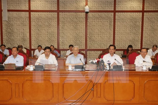 Politburo members comment on Hanoi’s Party Congress plan hinh anh 1