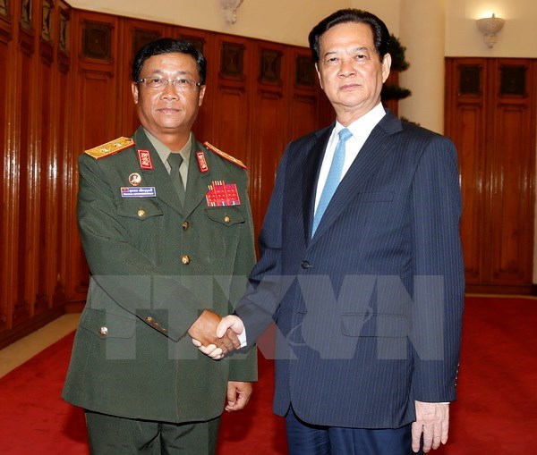 Prime Minister receives senior Lao army official hinh anh 1