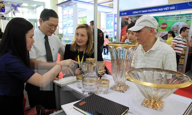 320 firms gather in 13th Vietnam Expo in HCM City hinh anh 1