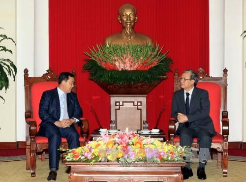 Party official welcomes Cambodian People's Party delegation hinh anh 1
