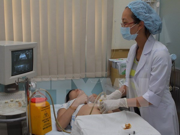 Hanoi strives to give 85 percent of pregnant women prenatal screenings hinh anh 1
