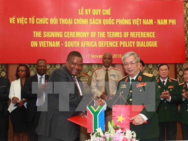 Vietnam, South Africa hold defence policy dialogue hinh anh 1