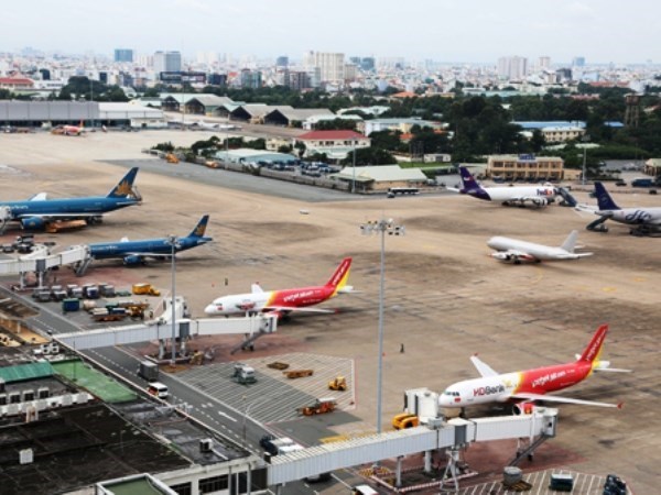 ASEAN Community forces domestic airlines to raise game hinh anh 1