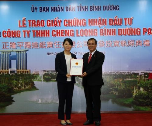 Taiwan’s 1-bln-USD paper plant gets investment license hinh anh 1