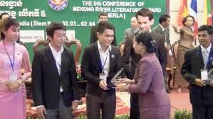 Vietnamese authors honoured at regional writers’ conference hinh anh 1
