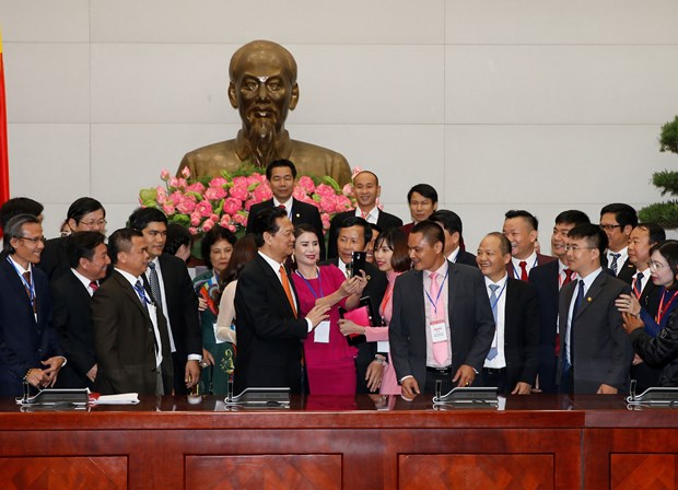PM urges businesses to sharpen competitive edge hinh anh 1