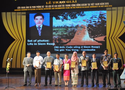 ASEAN photo, documentary film festival wraps up hinh anh 1