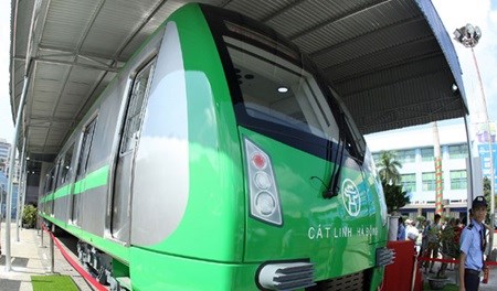 Public gives Hanoi train feedback hinh anh 1