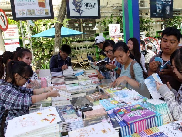 HCM City to officially unveil book street on Jan. 9 hinh anh 1