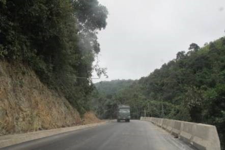 National Highway 217 upgraded to boost Vietnam-Laos economic ties hinh anh 1