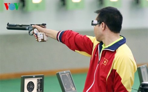 Bronze for Vinh at world shooting cup hinh anh 1