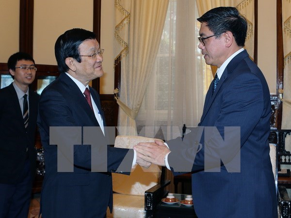 President Sang greets outgoing Singaporean Ambassador hinh anh 1
