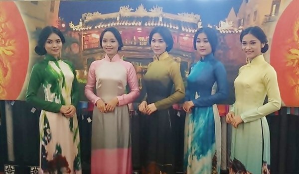 Hoi An festival spotlights Asian silk industry hinh anh 1