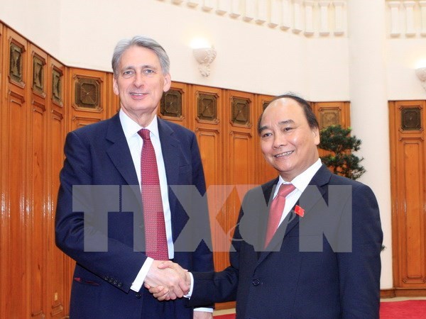 PM: Vietnam wants close collaboration with UK hinh anh 1