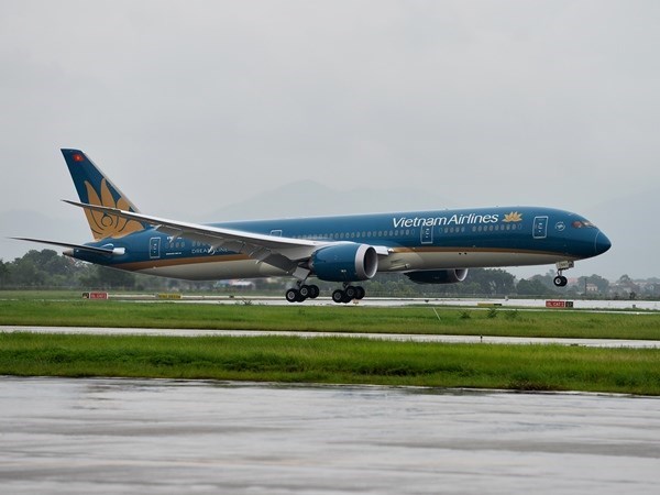 Vietnam Airlines increases flights during national holidays hinh anh 1