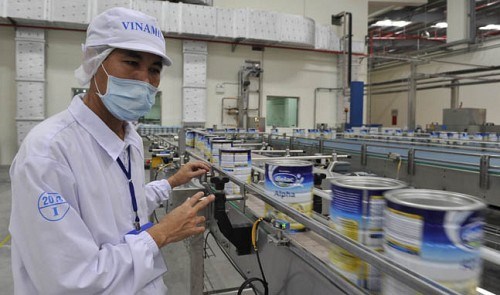 Vinamilk opens dairy plant in Cambodia hinh anh 1
