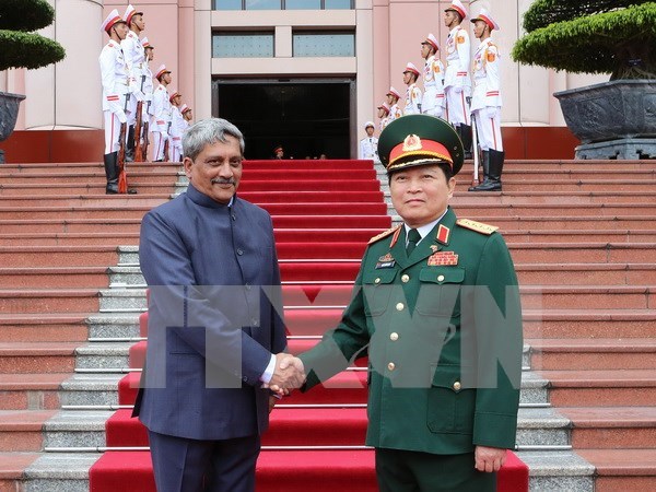Vietnam, India enhance defence cooperation hinh anh 1