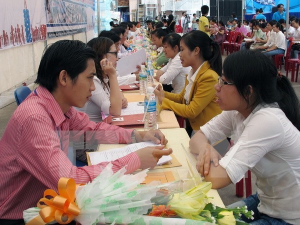 Nearly 4,000 vacancies available at HCM City women’s job fair hinh anh 1