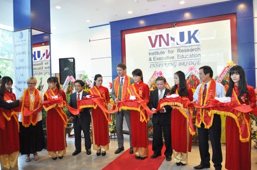 Universities, enterprises connect to boost training quality hinh anh 1