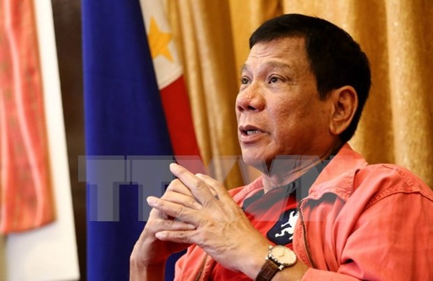 Duterte takes office as President of Philippines hinh anh 1