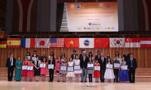 Young pianists to compete in Hanoi hinh anh 1