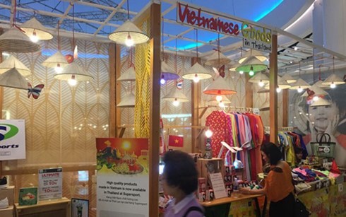 Vietnamese goods promoted in Thailand hinh anh 1