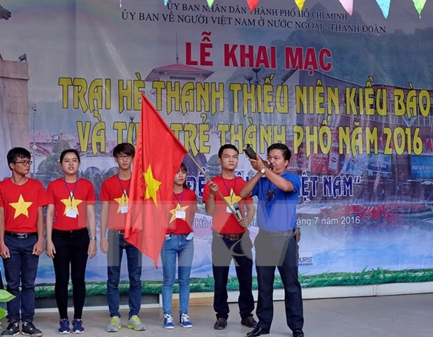Summer camp brings youth expats closer to Vietnam hinh anh 1