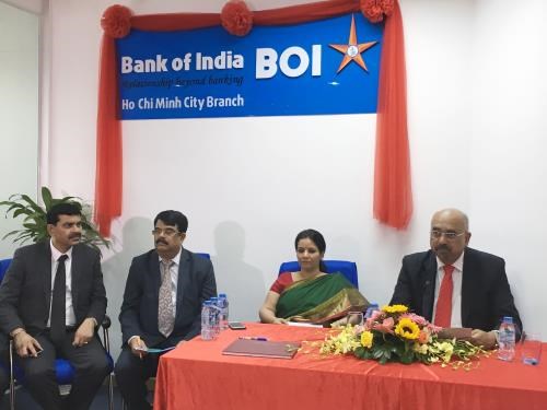 Indian, Japanese banks make presence in Vietnam hinh anh 1