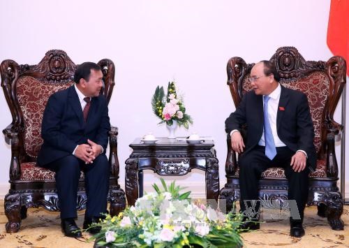 Prime Minister bids farewell to Cambodian ambassador hinh anh 1