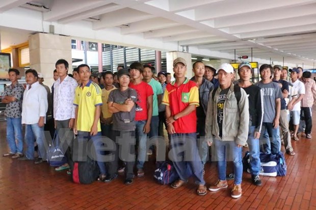 Indonesia returns Vietnamese fishermen hinh anh 1