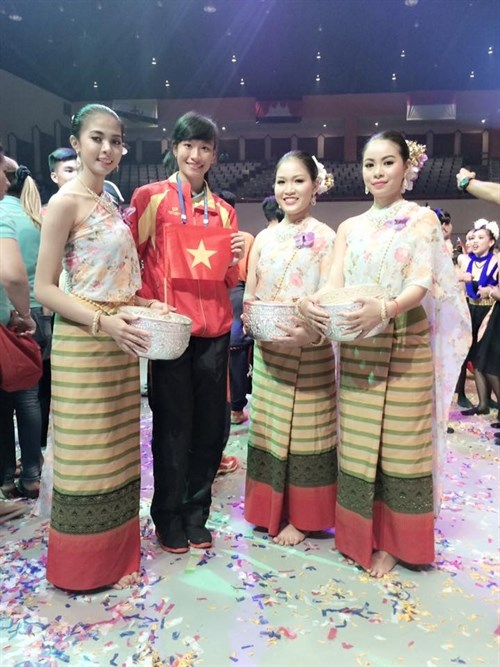 Vietnam take golds at 8th ASEAN games hinh anh 1