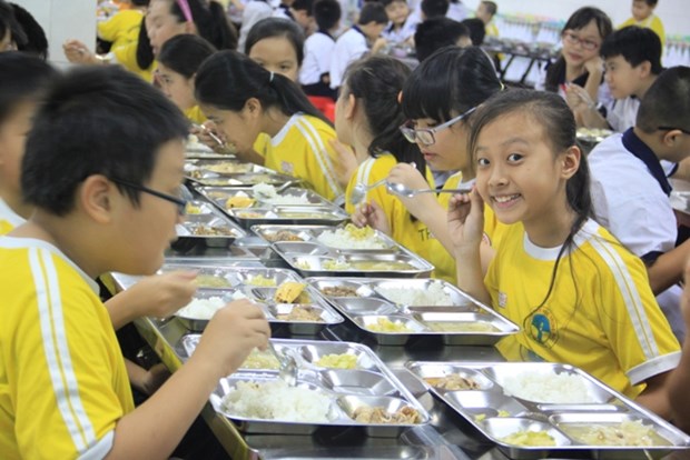 School meals assure adequate nutrition for primary students hinh anh 1